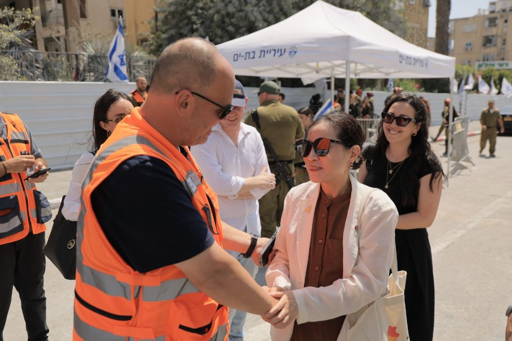 עוז שכטר