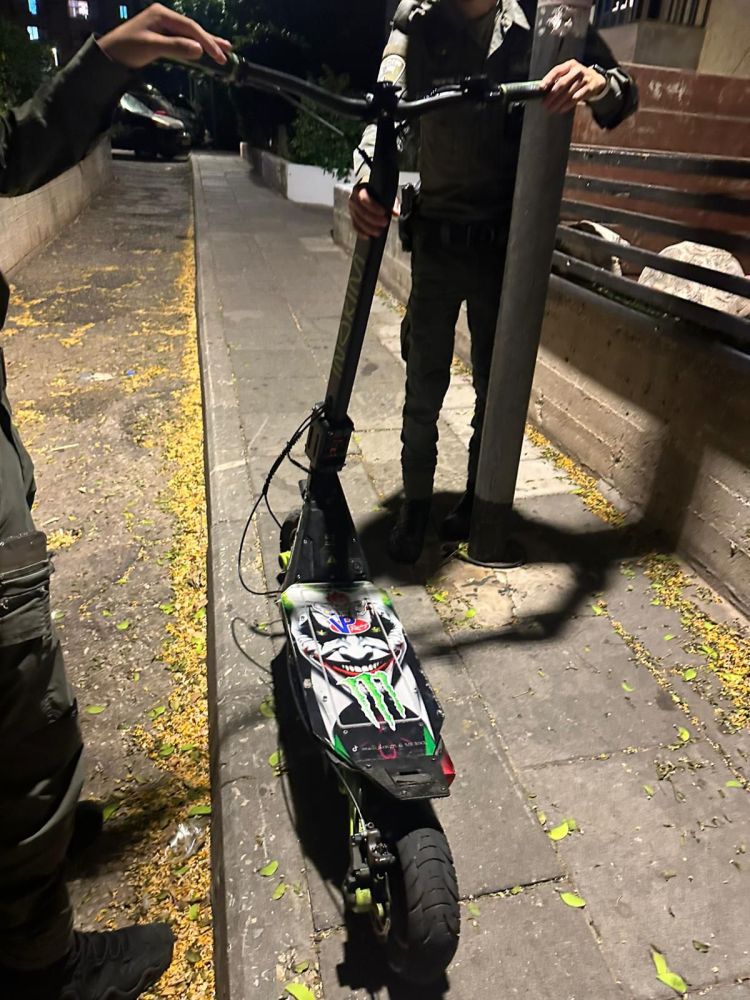 צעיר מחולון חשוד בשוד קורקינט בעיר