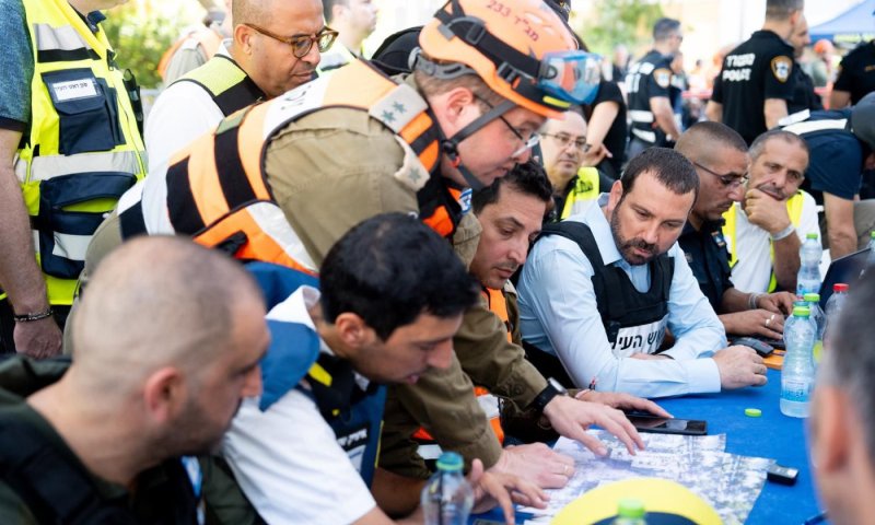 מענק של אלפי שקלים לכל מתווך שימצא דירה לתושבי חולון שפונו מבתיהם בשל פגיעת הטיל