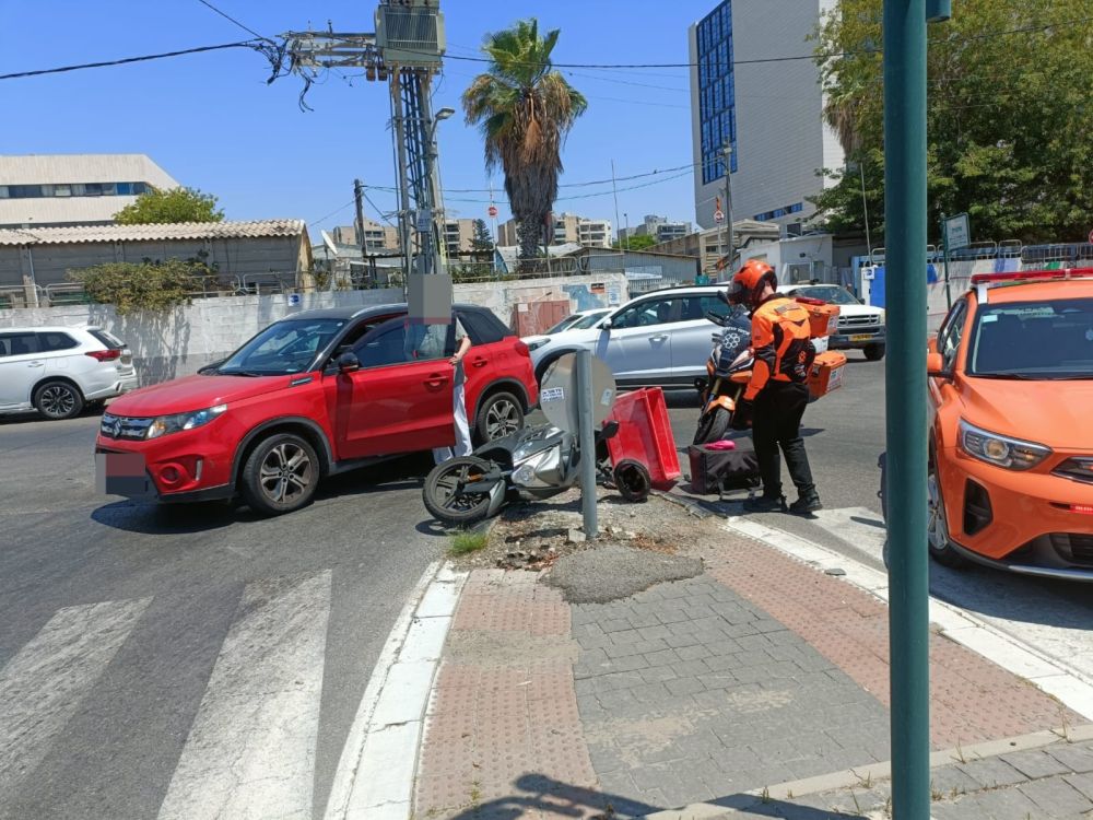פצוע בתאונת אופנוע באזור התעשייה בת ים