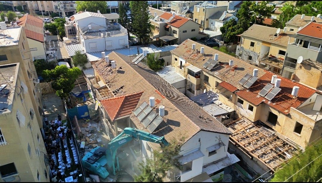 החלה הריסת מבנים לקראת התחדשות עירונית בבת ים