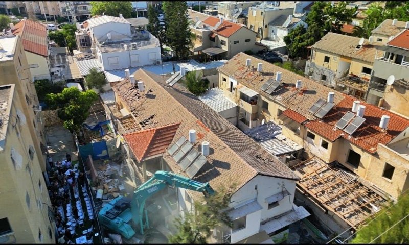 החלה הריסת מבנים לקראת התחדשות עירונית בבת ים