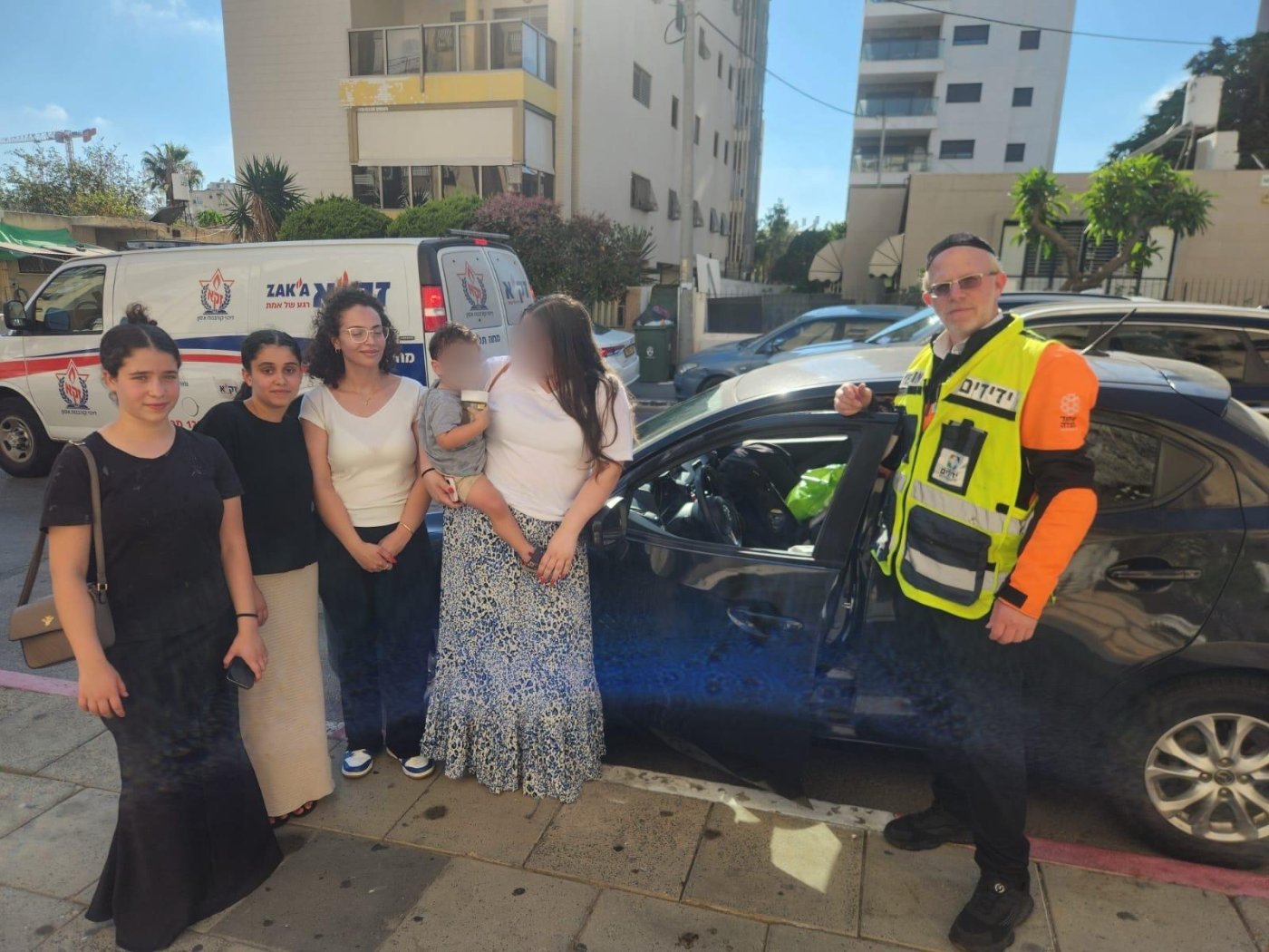 פעוט ננעל ברכב במרכז בת ים