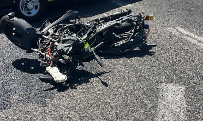 רוכב אופנוע נפצע קשה כשהתנגש בעמוד במרכז ראשון לציון