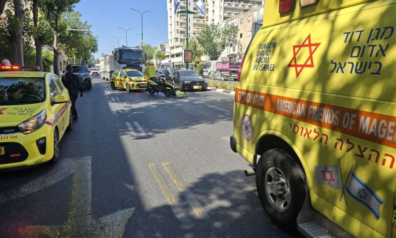 הולך רגל נפגע ממשאית במרכז ראשון לציון
