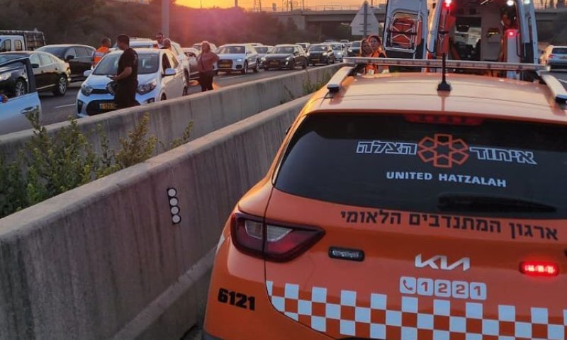 רוכב אופניים נפצע בתאונה בכניסה לראשון לציון