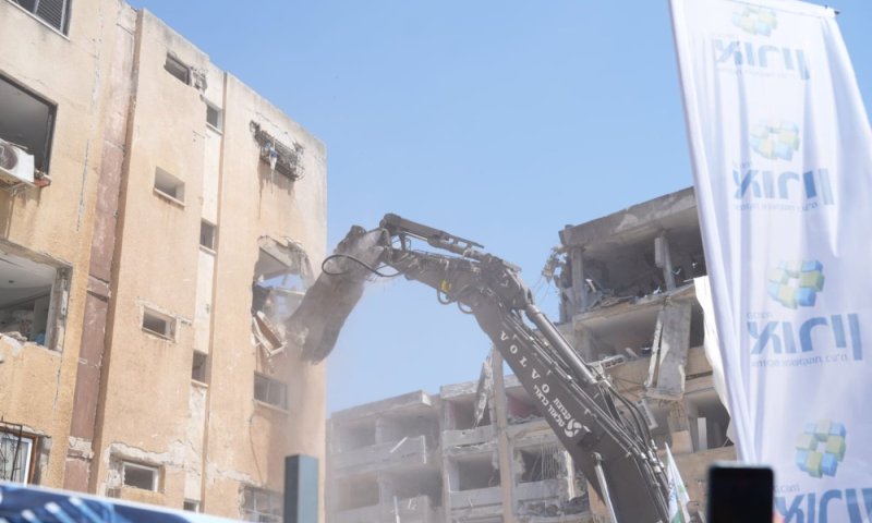לקראת התחדשות עירונית: אירוע הריסת הבניינים נערך ברחוב ביאליק בחולון