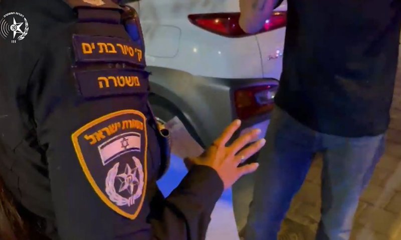 עשרות דו"חות ו-2 עצורים במבצע אכיפה בבת ים