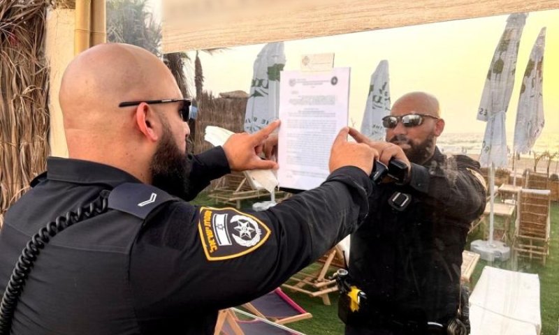 יממה לאחר שנסגר על ידי המשטרה נתפס שב"ח בבר בבת ים