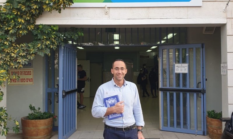אחרי 630 יום במילואים: הרב דוד פסטין מונה למנהל בית הספר*