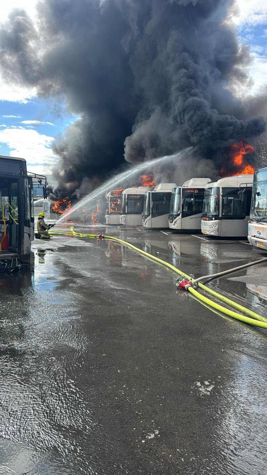 דוברות כבאות והצלה