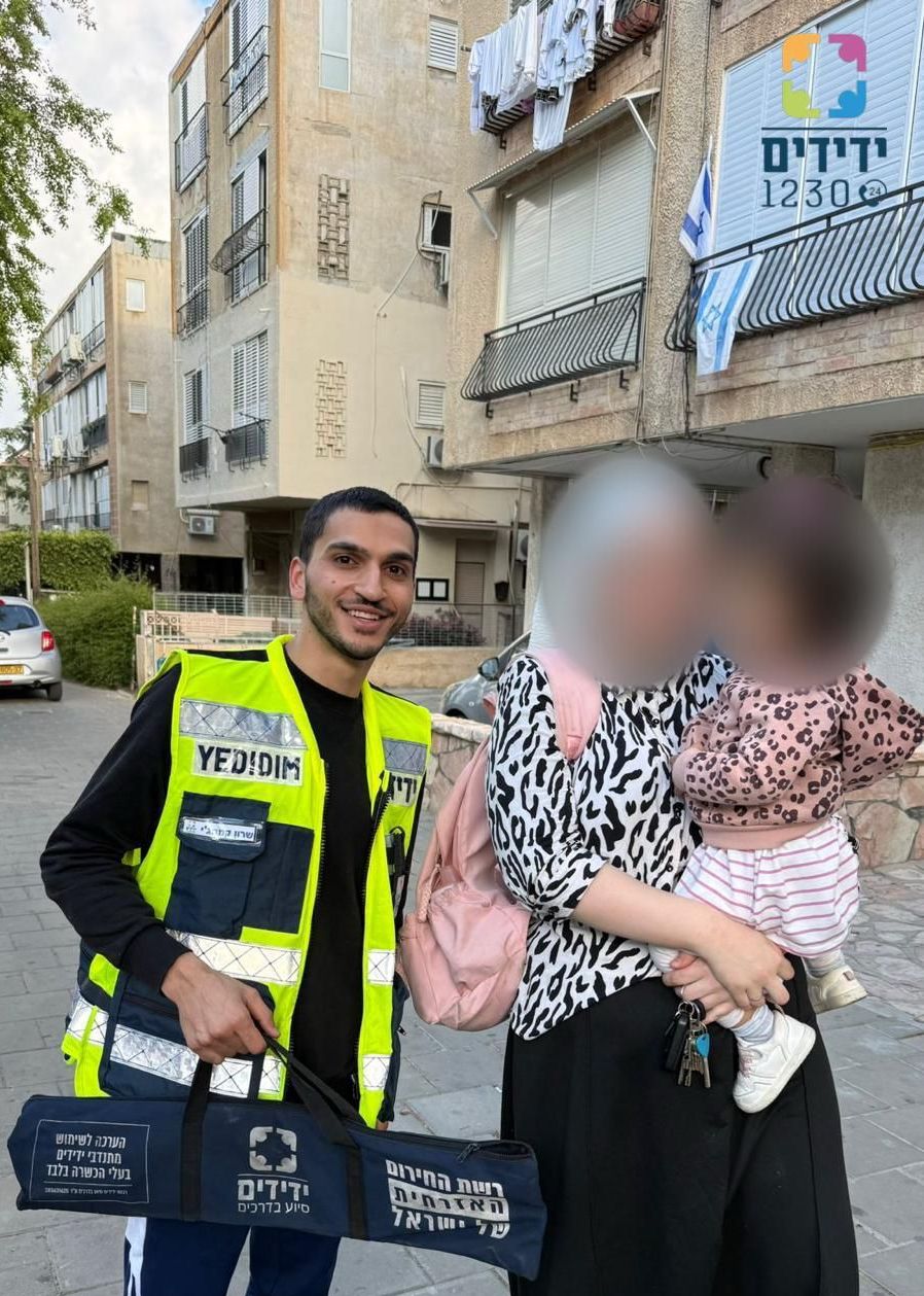 פעוטה בת שנה וחצי ננעלה ברכב בבת ים