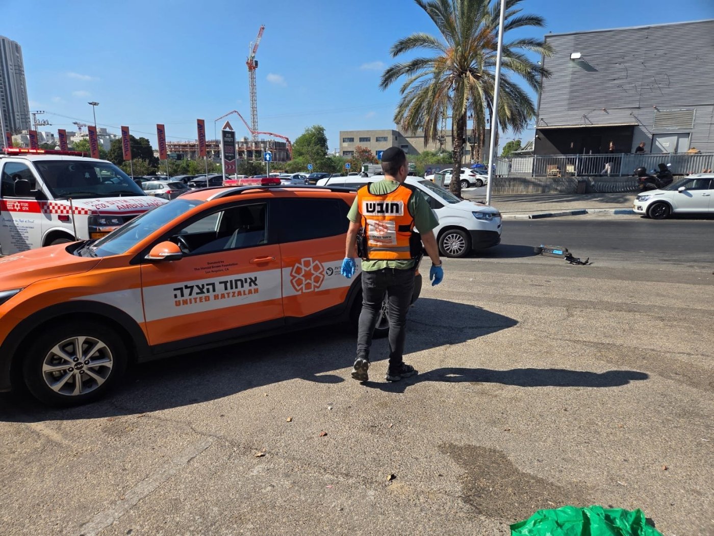 רוכב קורקינט נפצע בתאונה באזור התעשייה בת ים