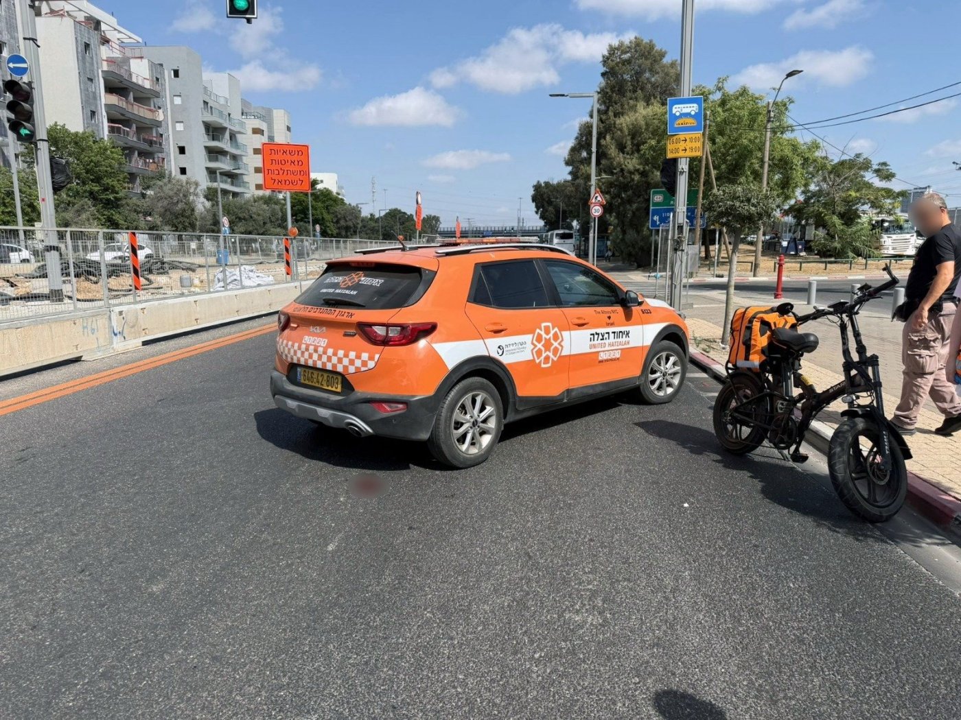 רוכב קורקינט נפצע בתאונה בחולון