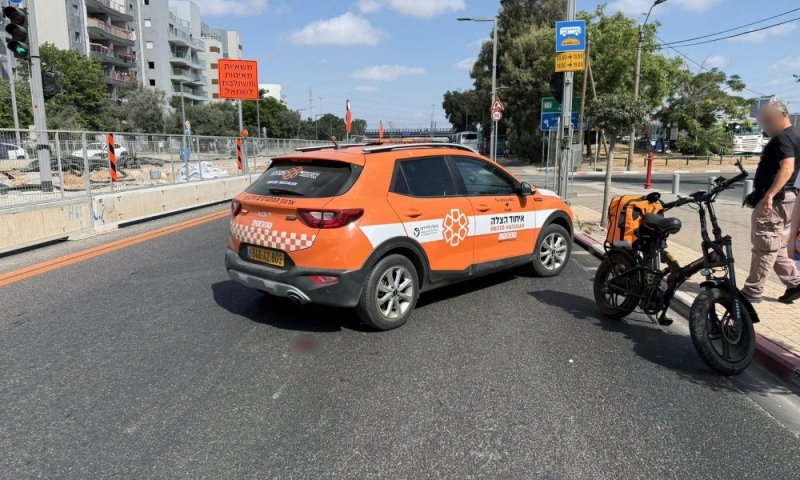 רוכב קורקינט נפצע בתאונה בחולון