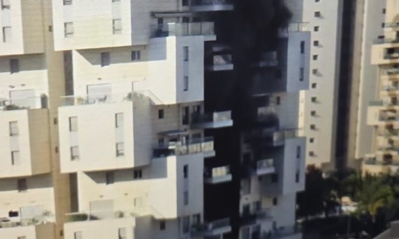 כבאות והצלה: סוללת ליתיום גרמה לשריפה בדירה בחולון