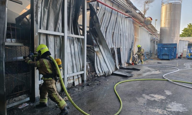 שבת בבת ים: שריפה בנגרייה ופצוע בתאונת קורקינט