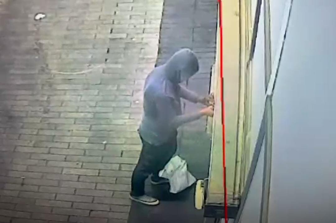 כתב אישום יוגש נגד תושב חולון בעקבות איומים ונזק לעסקים
