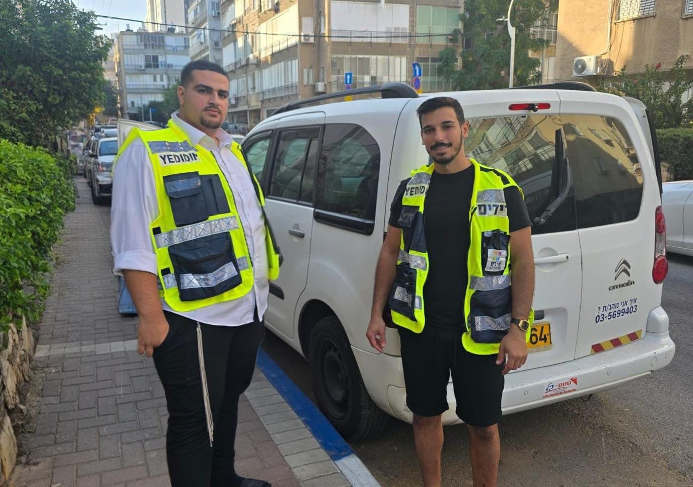 פעוטה ננעלה ברכב במרכז חולון