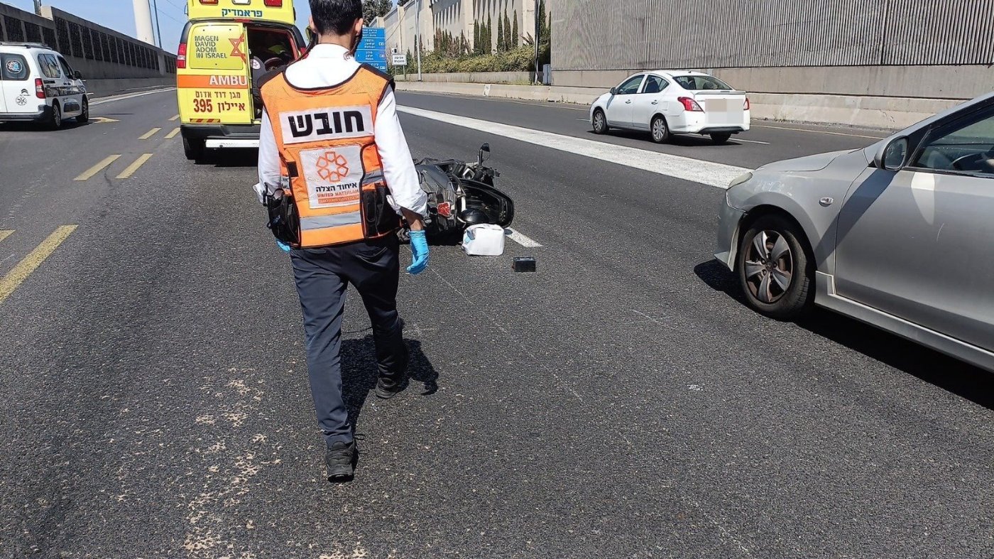 רוכב אופנוע נפצע בתאונה סמוך למחלף יוספטל