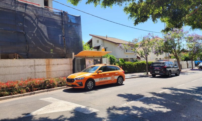פועל באתר בנייה בראשון לציון איבד הכרה ונמצא במצב אנוש