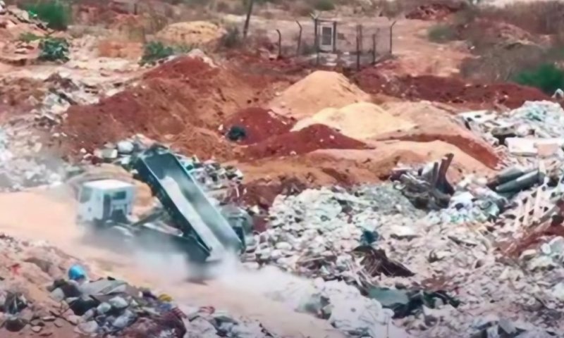 הוחרמה משאית שהשליכה פסולת בניין בשטח העיר חולון