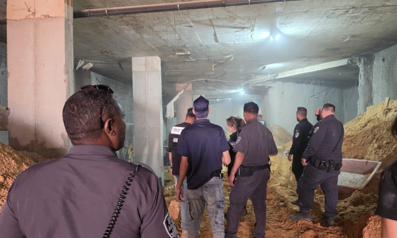 נעצרו 4 שב"חים בעסק ובאתר בנייה בחולון