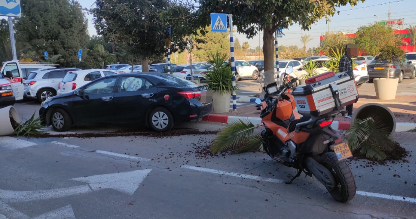 הולך רגל נפגע מרכב באזור התעשייה חולון