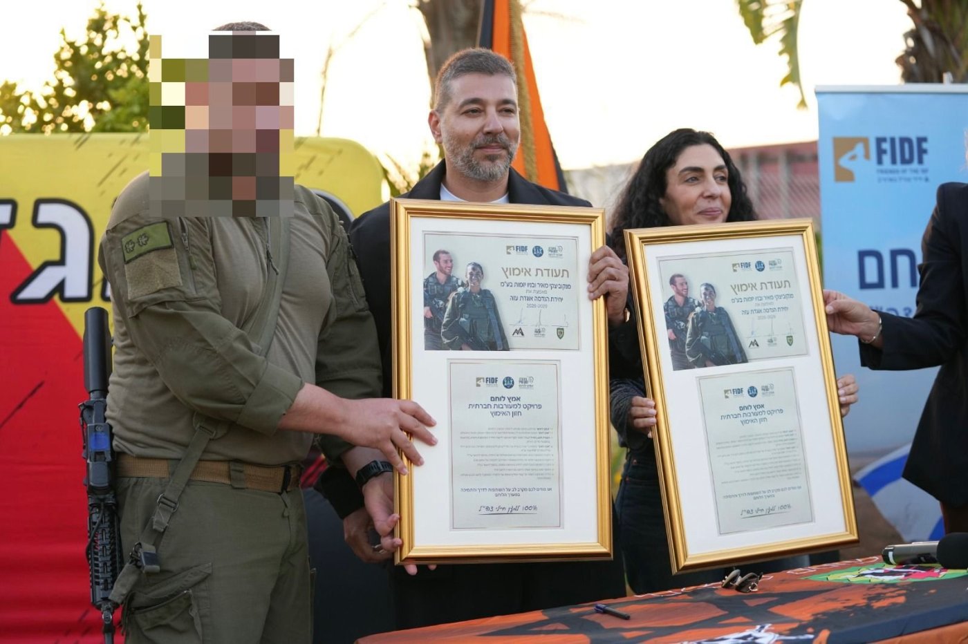 משפחת מנקוביצקי אימצה את יחידת ההנדסה של אוגדת עזה דרך האגודה למען החייל