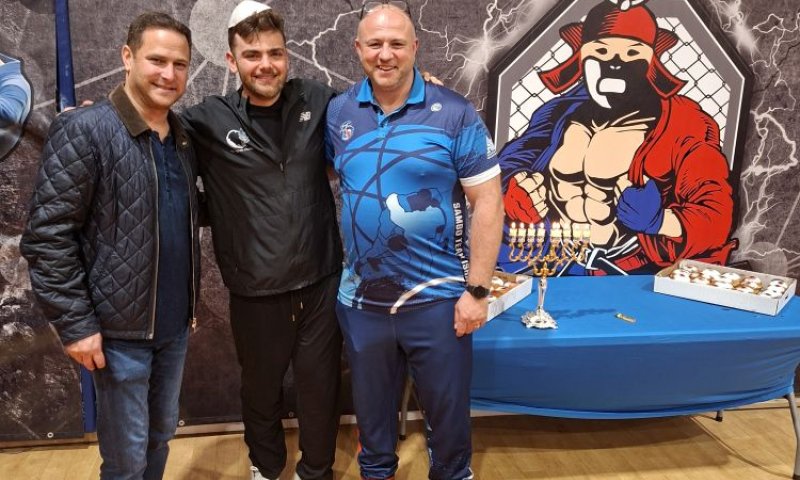 בעוצמה ראשל"צ הדליקו נר שמיני עם גיבור ישראל שנפצע קשה בעזה