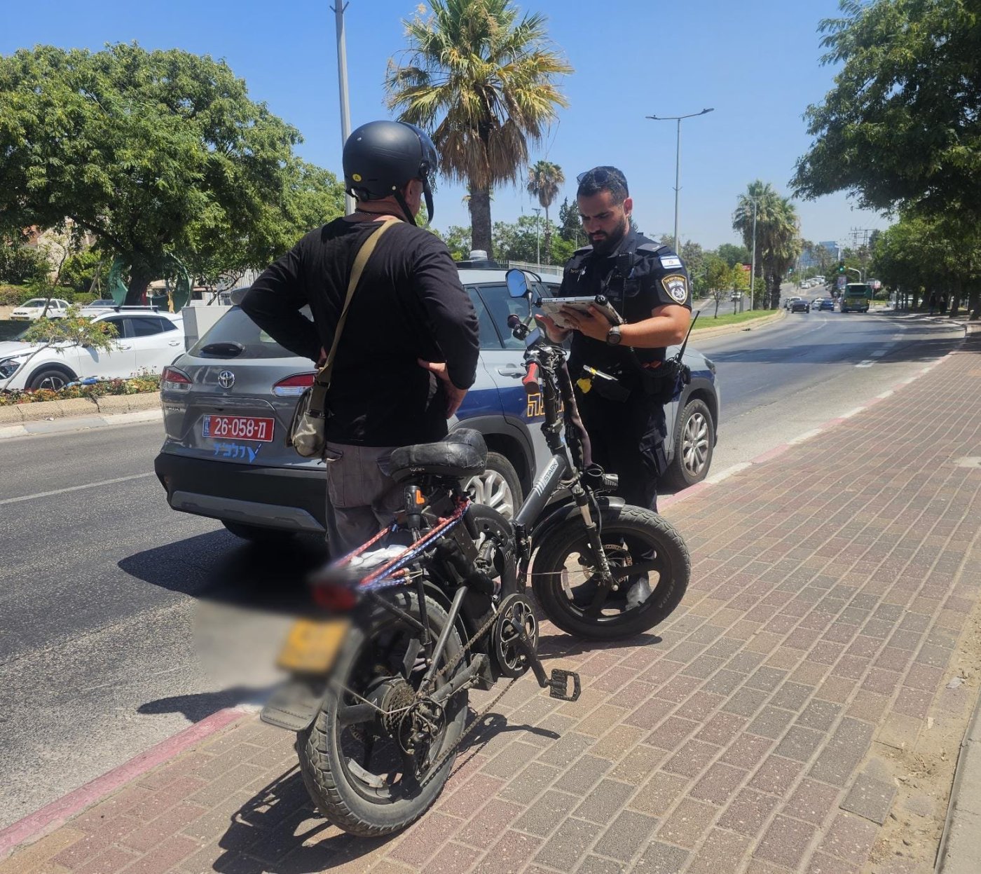 מאות דוחות בחולון ובת ים במסגרת מבצע אכיפה משטרתי