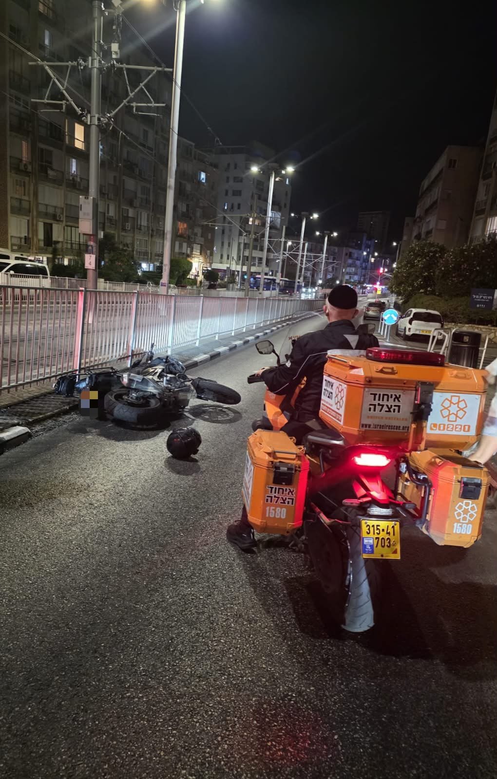 פצוע קשה בתאונה בין אופנוע לאוטובוס בבת ים