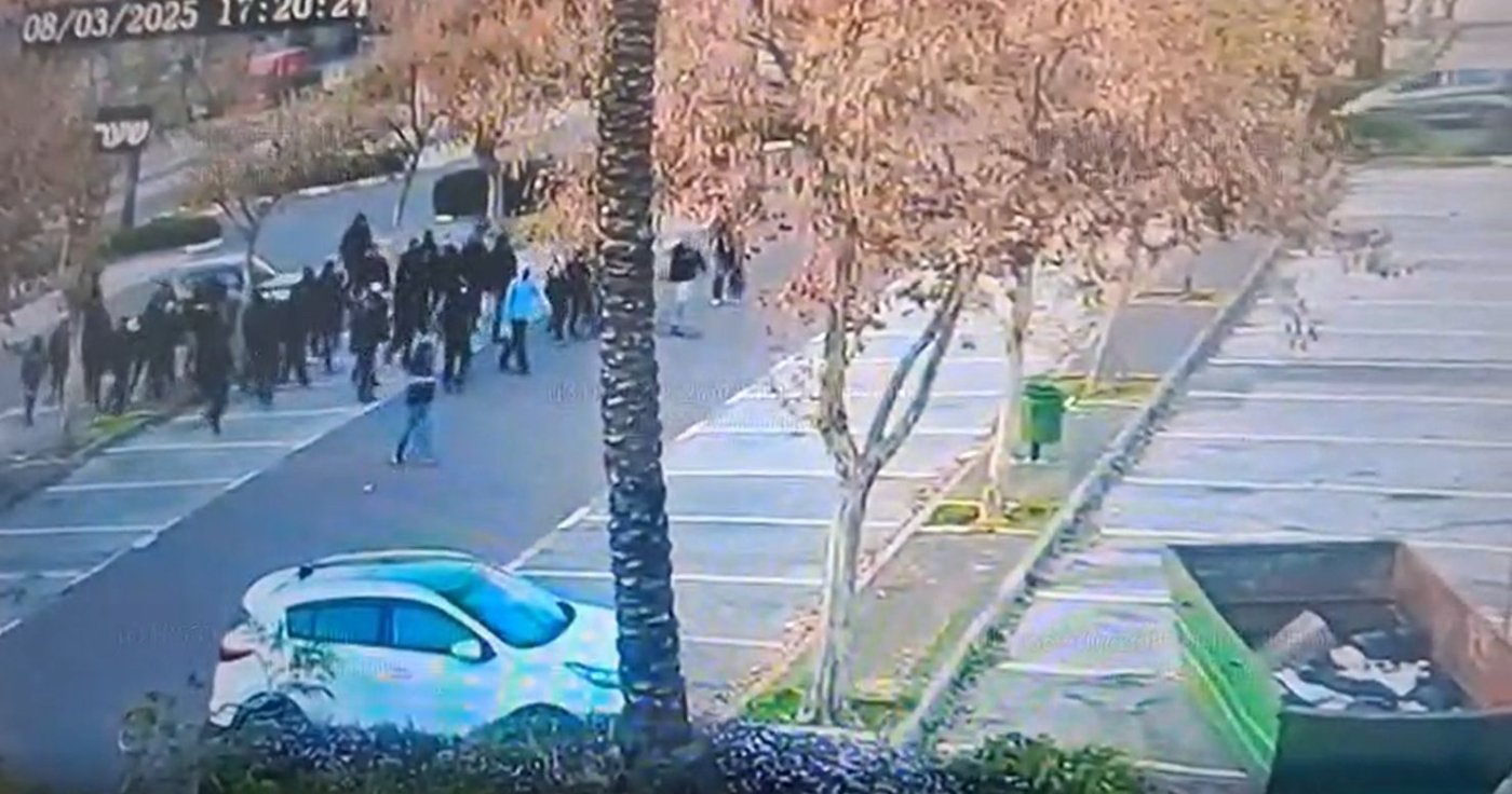 כתבי אישום יוגשו נגד אוהדי הפועל תל אביב שתקפו אוהדי חולון קטינים בפארק פרס