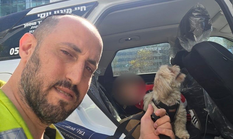 כלב חולץ מרכב נעול באזור התעשייה בחולון