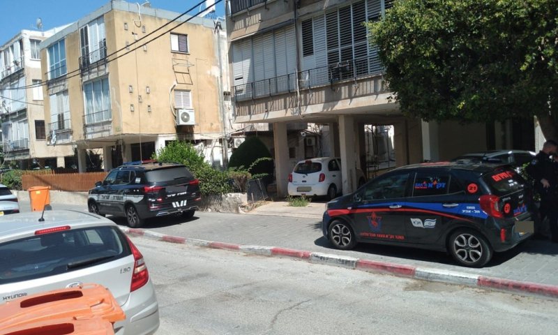 גופת גבר אותרה בחדר מדרגות בניין בבת ים
