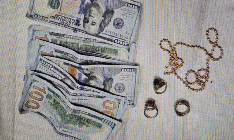 תושב בת ים זיהה פורץ בביתו והמשטרה עצרה חשוד תוך זמן קצר