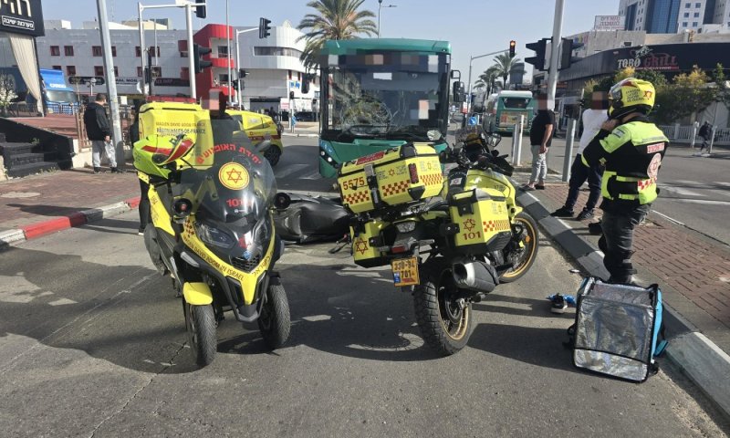 פצועים בתאונה בין אוטובוס לאופנוע במערב ראשון לציון