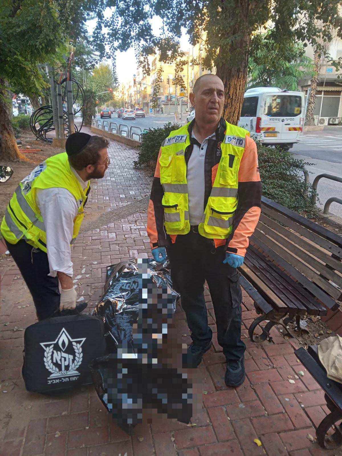 אישה אותרה ללא רוח חיים בשדרות דב הוז בחולון