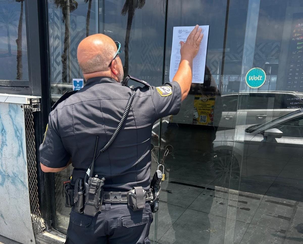 צווי סגירה לעסק ואתר בנייה בבת ים בהם נתפסו שב"חים