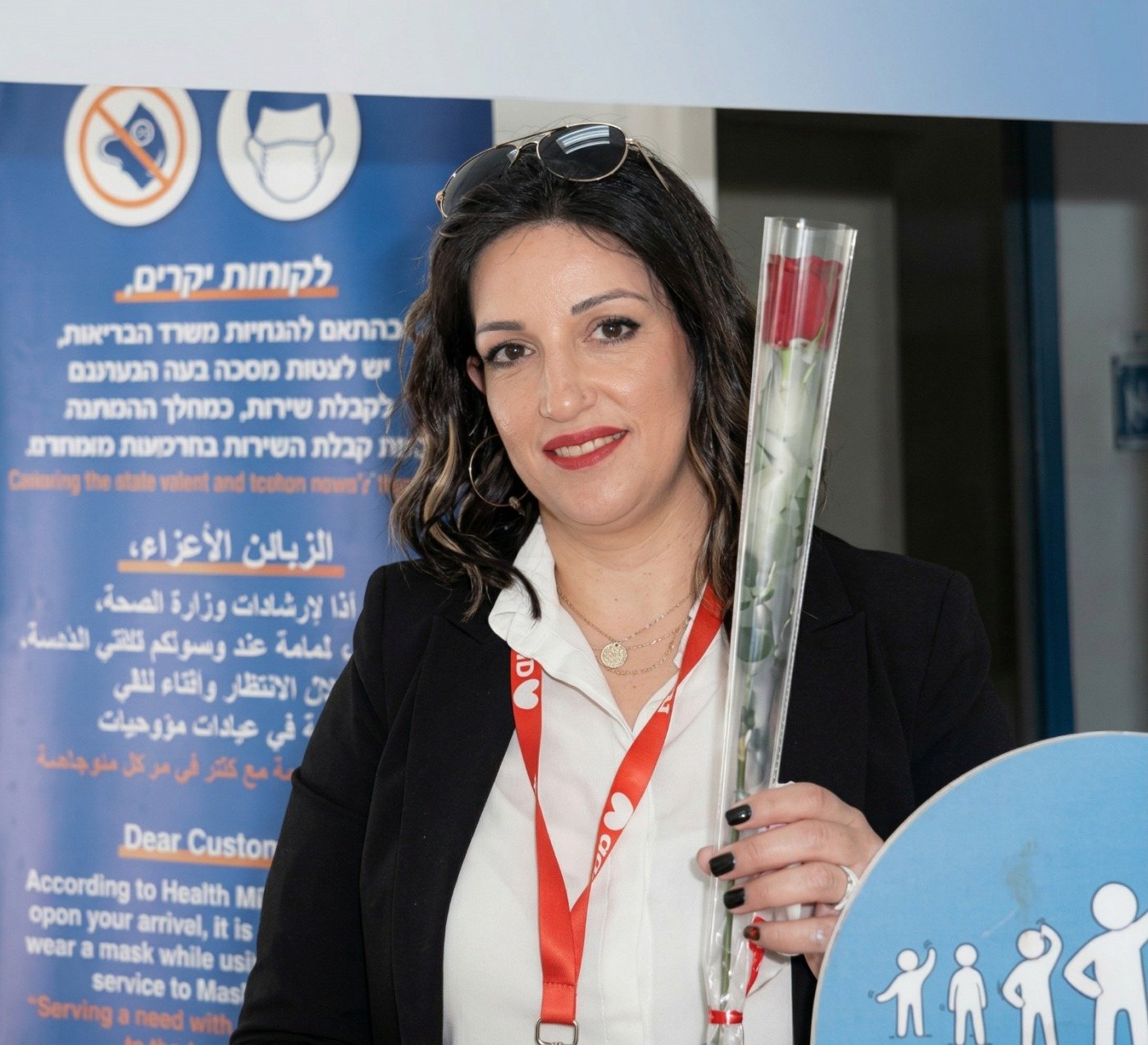 כשאין מסגרות והחירום פוגש את החיים עצמם: מנהלת המרפאה שלקחה תינוקת של מטופלת לבייביסיטר כדי שתוכל להגיע למיון