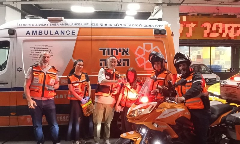 חובש איחוד הצלה הציל את חייה של פעוטה בבת ים