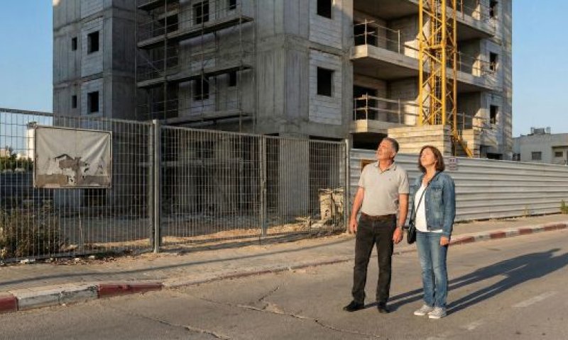 המנוף עזב, המפתח לא הגיע: כך תתמודדו עם איחורי מסירה וליקויי בנייה ב-2026 (עם משרד עו"ד אביב טסה)