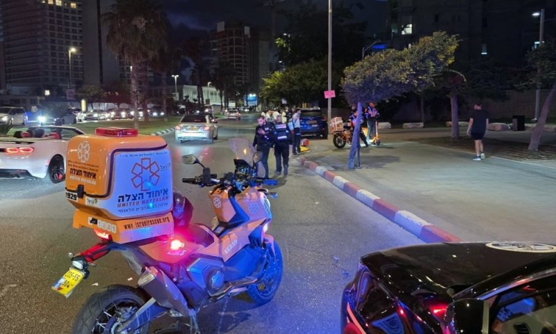 2 פצועים בתאונת אופנוע בטיילת בת ים