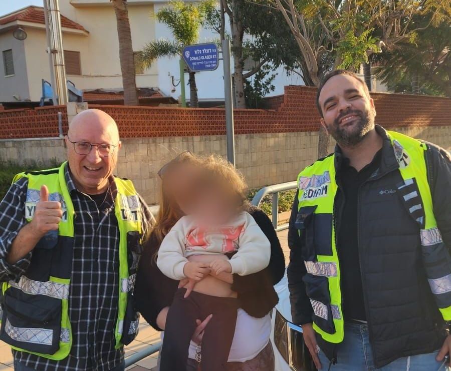 פעוטה ננעלה ברכב במערב ראשון לציון