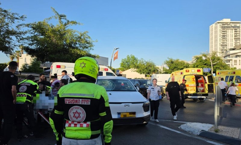 2 קטינות על קורקינט נפצעו בתאונה בראשון לציון