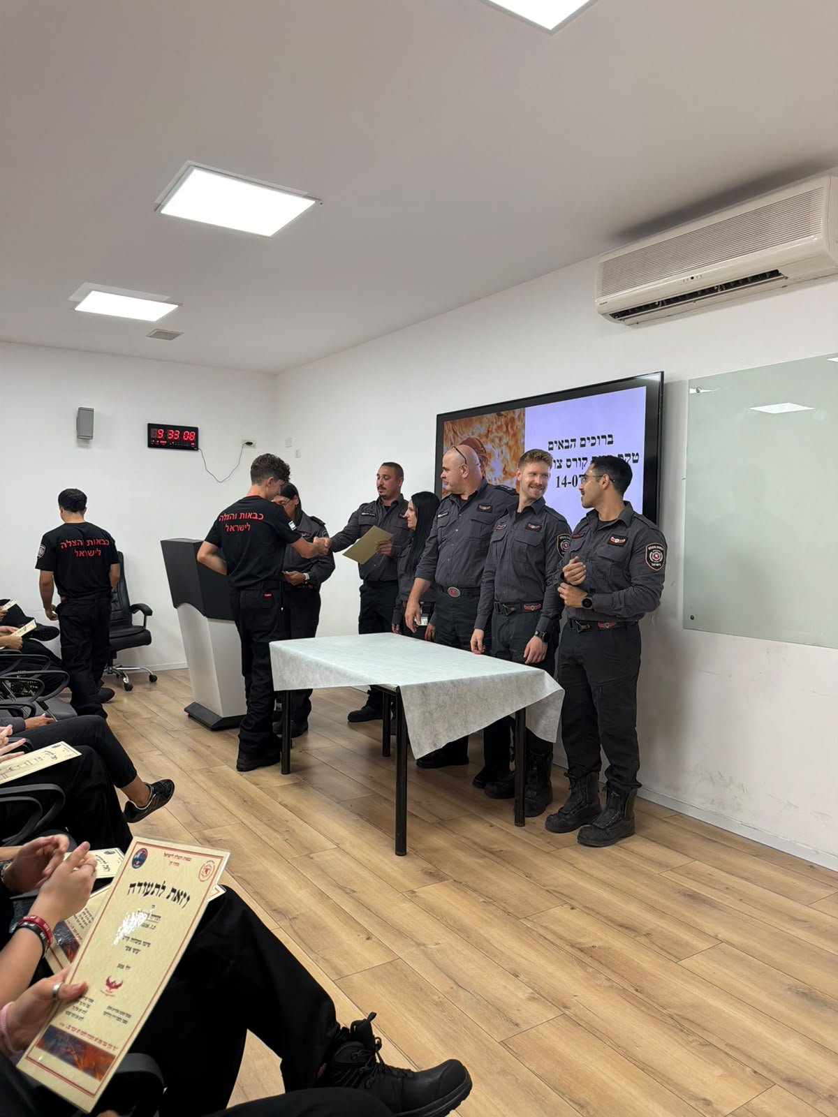 דוברות כבאות והצלה