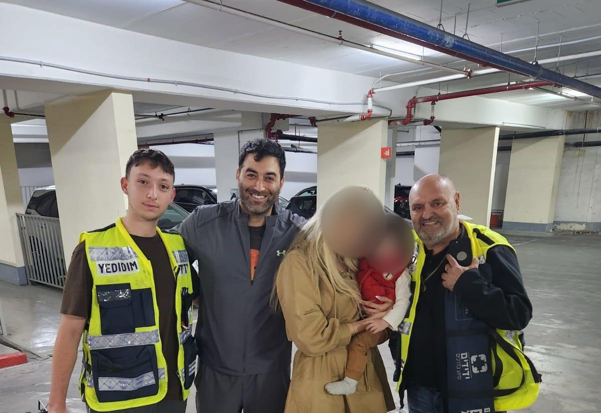 פעוטה ננעלה ברכב במערב ראשון לציון