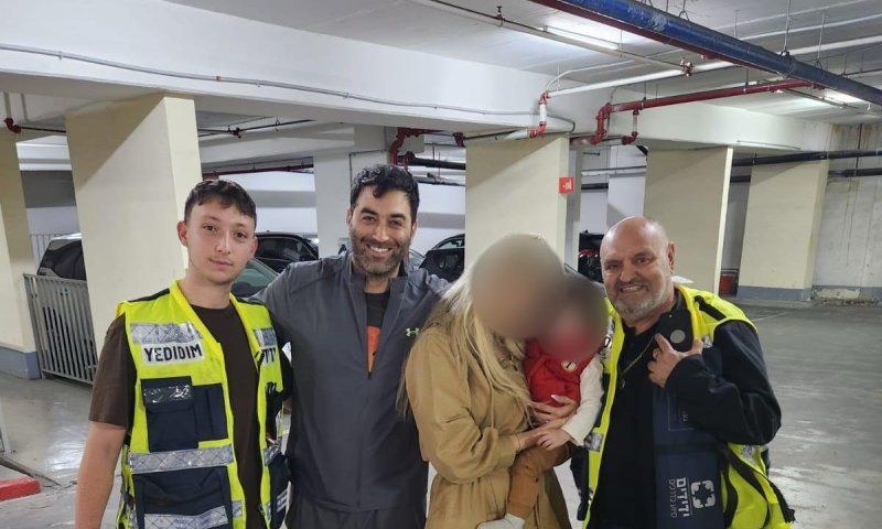 פעוטה ננעלה ברכב במערב ראשון לציון