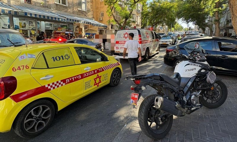 ילדה במצב קשה אחרי שנפלה מגובה בבניין בחולון
