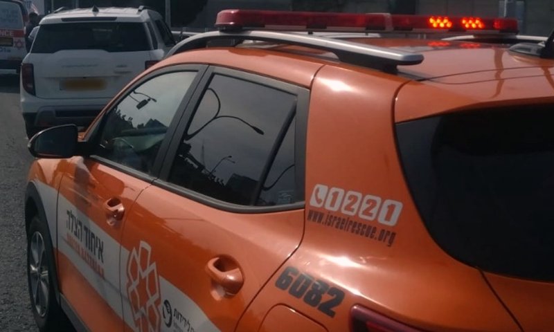 רוכבת אופנוע נפצעה בתאונה בגבול חולון-בת ים